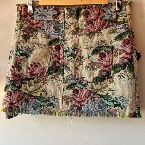 Zara Tapestry Style Floral Skirt M GUC 💐 - Picture 7 of 7
